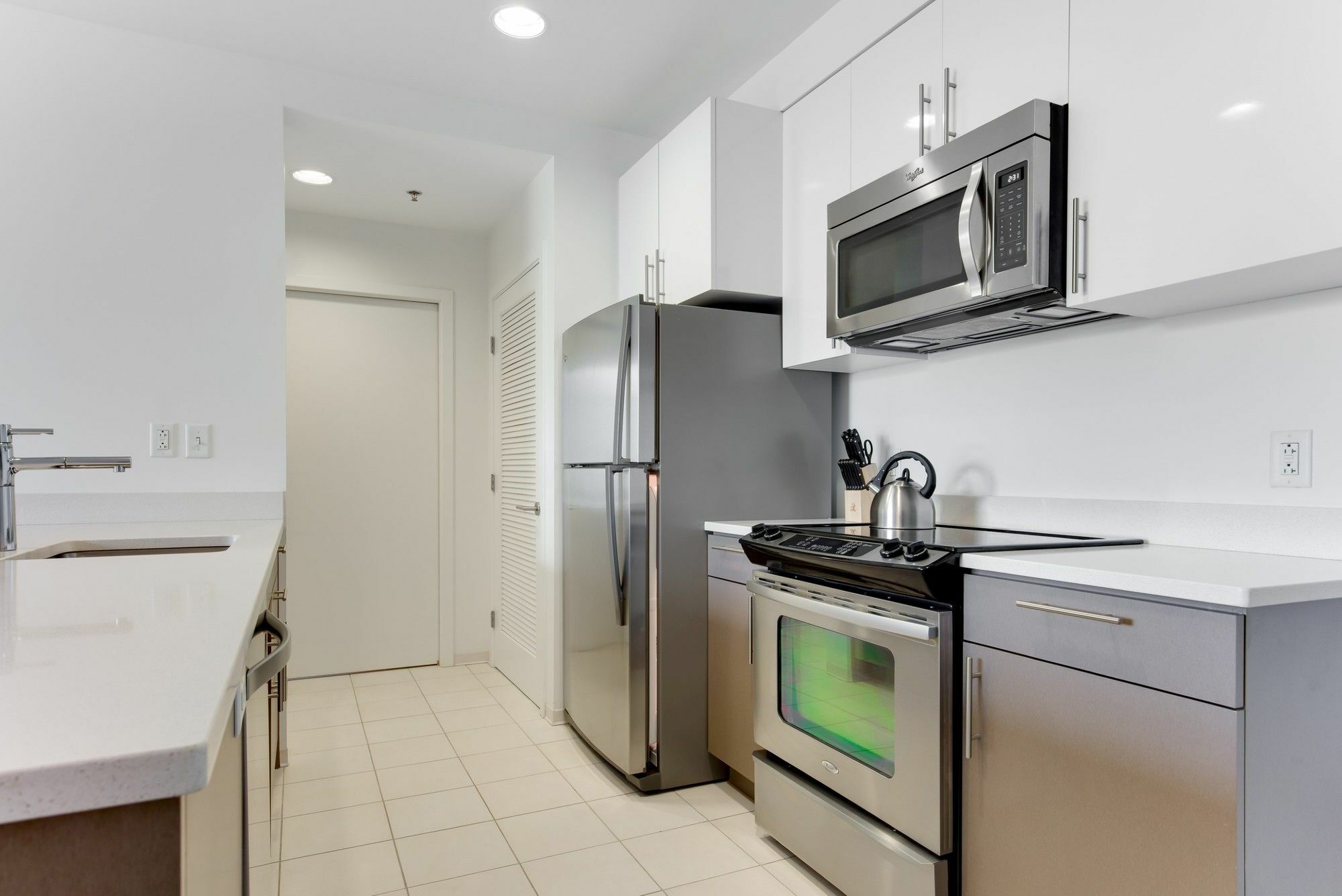 Global Luxury Suites At Kendall East Cambridge Exterior photo