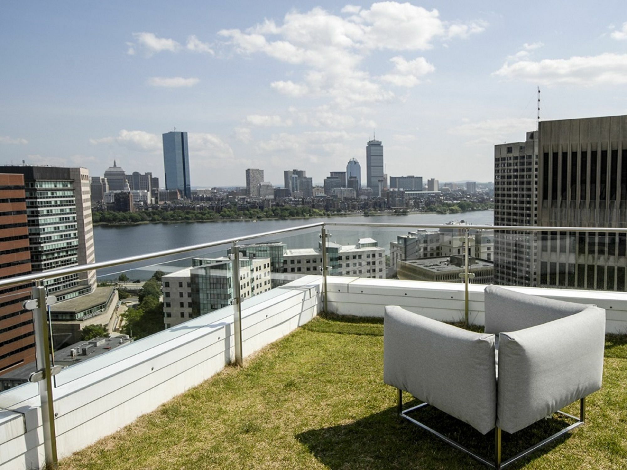 Global Luxury Suites At Kendall East Cambridge Exterior photo