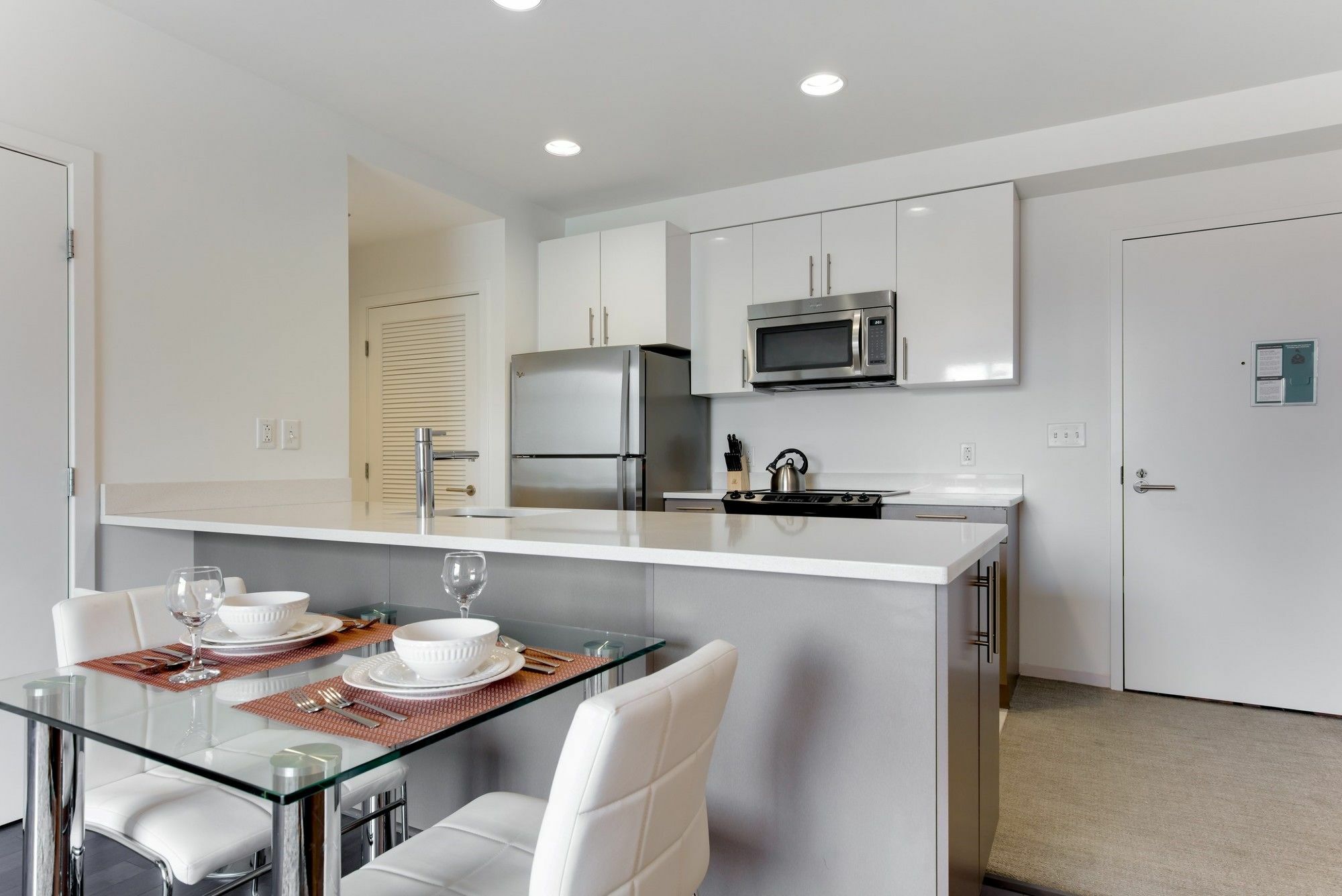 Global Luxury Suites At Kendall East Cambridge Exterior photo